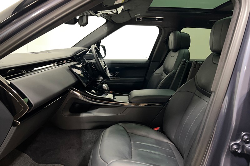 Used Land Rover Range Rover Sport 2024 for sale - 77997054: Photo 3