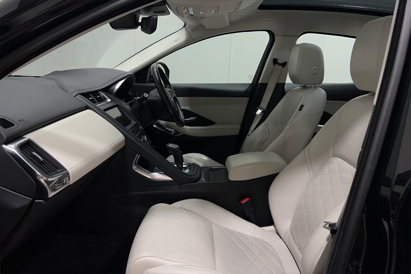 Used Jaguar E-Pace 2017 for sale - 77285808: Photo 3