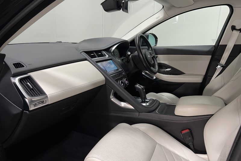 Used Jaguar E-Pace 2017 for sale - 77285808: Photo 41