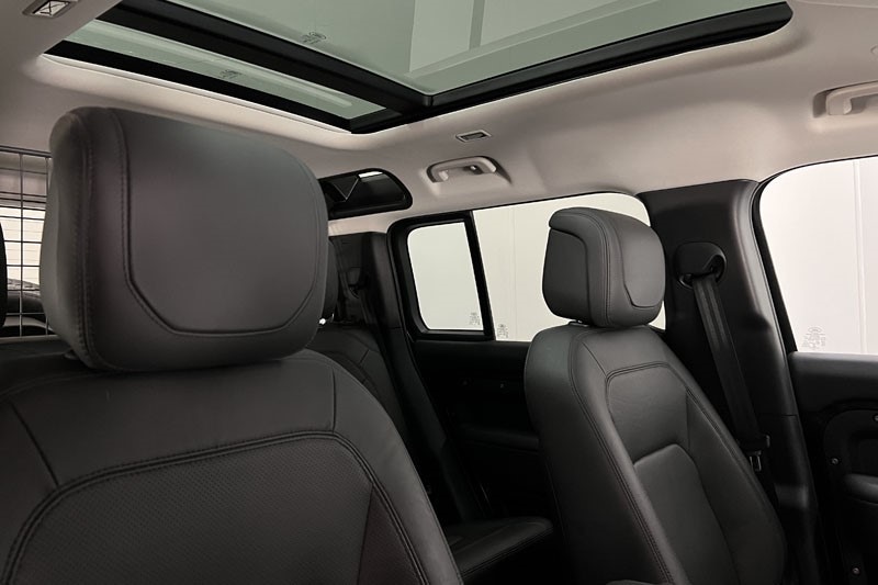 Used Land Rover Defender 2023 for sale - 77375924: Photo 27