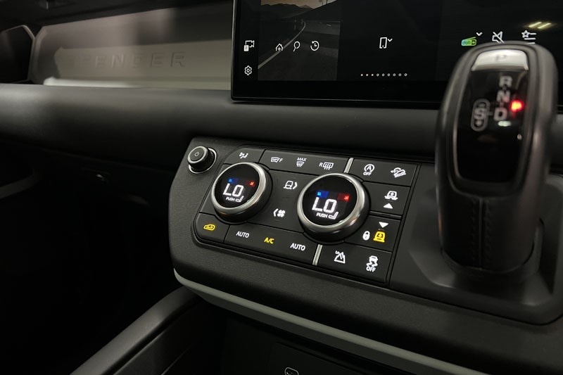 Used Land Rover Defender 2023 for sale - 77375924: Photo 33