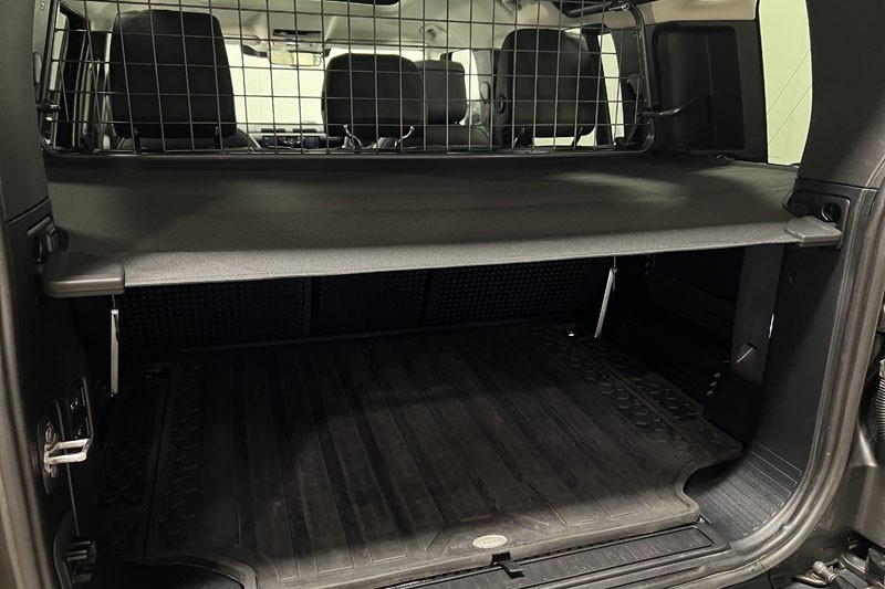 Used Land Rover Defender 2023 for sale - 77375924: Photo 49