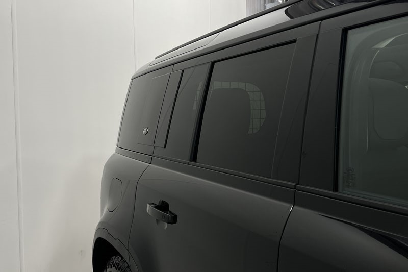 Used Land Rover Defender 2023 for sale - 77375924: Photo 53