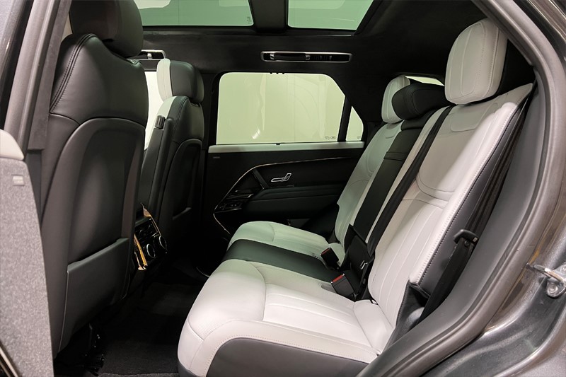 Used Land Rover Range Rover Sport 2025 for sale - 77248126: Photo 4