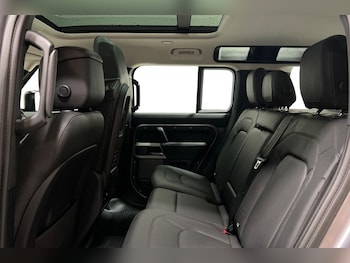 Used Land Rover Defender 2024 for sale - 79433647: Photo