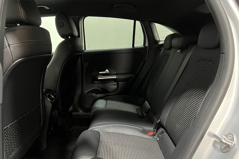 Used Mercedes-Benz GLA 2021 for sale - 77220407: Photo 4