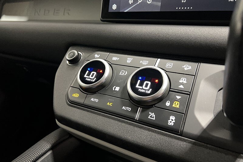 Used Land Rover Defender 2022 for sale - 77961848: Photo 31