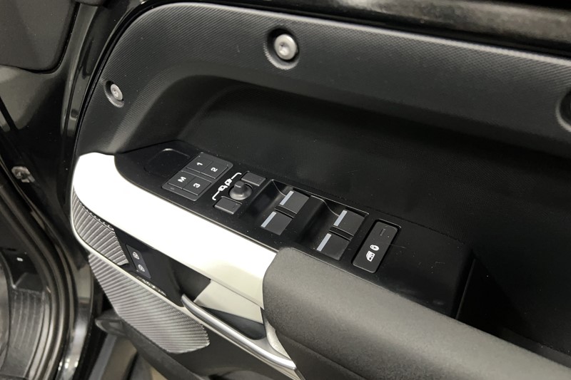 Used Land Rover Defender 2023 for sale - 77803958: Photo 23