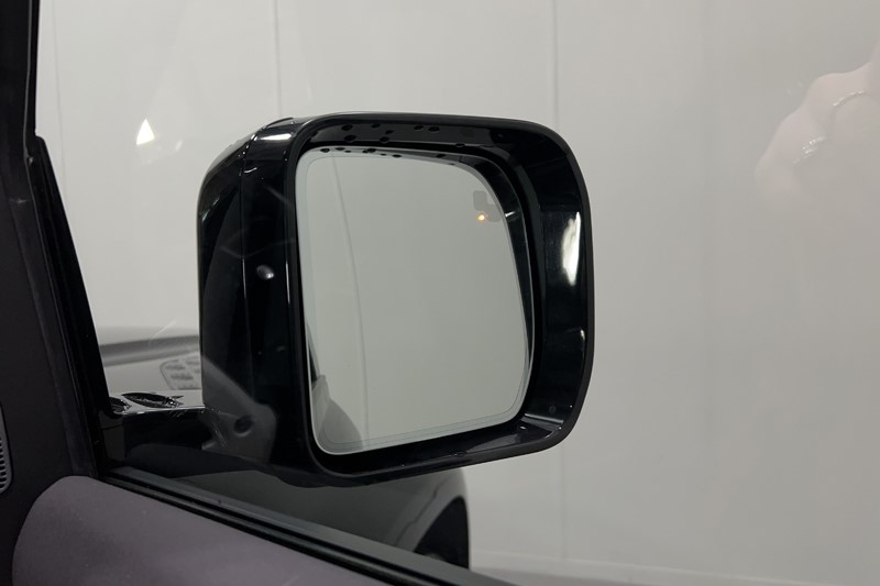 Used Land Rover Defender 2023 for sale - 77803958: Photo 24