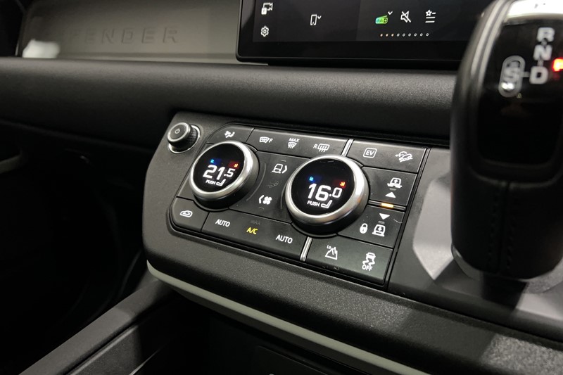 Used Land Rover Defender 2023 for sale - 77803958: Photo 33