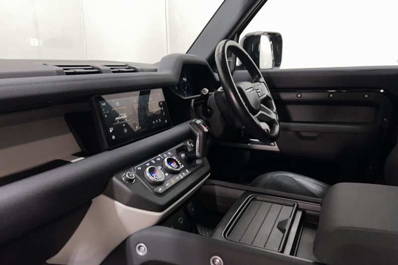 Used Land Rover Defender 2023 for sale - 77803958: Photo 42