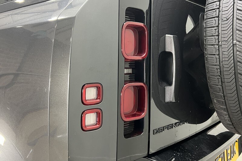 Used Land Rover Defender 2022 for sale - 77888368: Photo 18