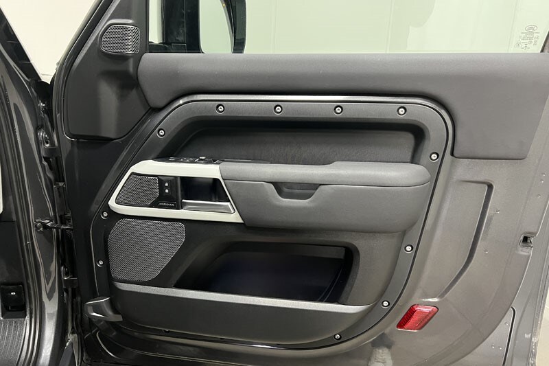 Used Land Rover Defender 2022 for sale - 77888368: Photo 20