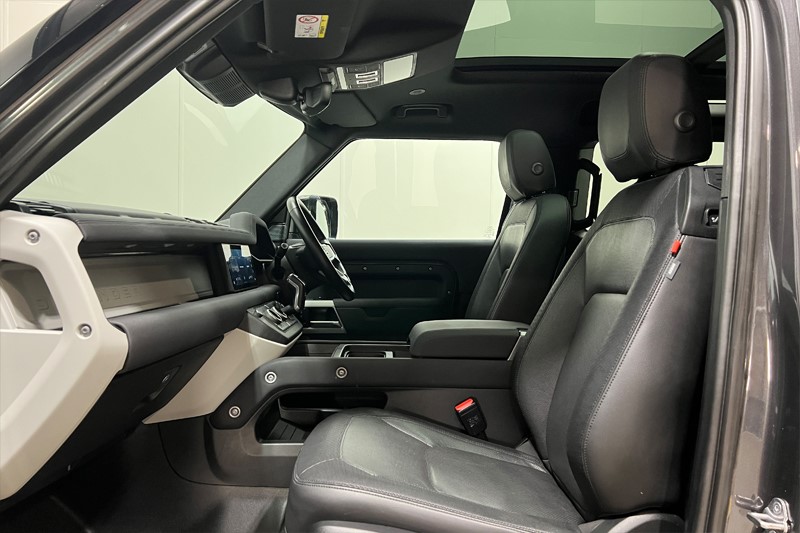 Used Land Rover Defender 2022 for sale - 77888368: Photo 3