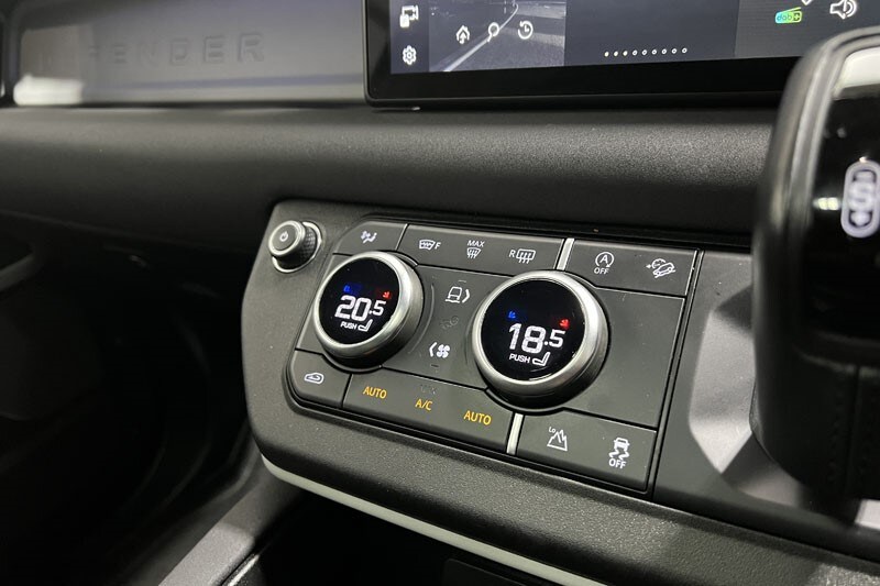 Used Land Rover Defender 2022 for sale - 77888368: Photo 30