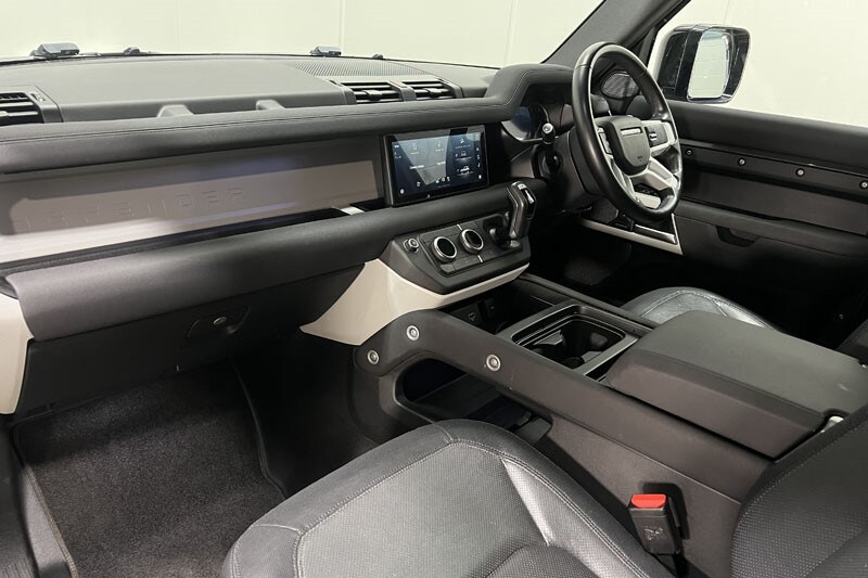 Used Land Rover Defender 2022 for sale - 77888368: Photo 38