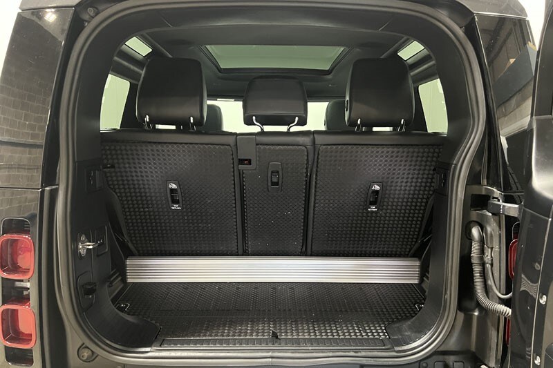 Used Land Rover Defender 2022 for sale - 77888368: Photo 41