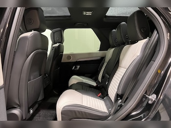 Used Land Rover Discovery 2023 for sale - 77393568: Photo