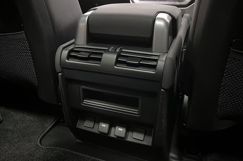 Used Land Rover Defender 2023 for sale - 77350059: Photo 18