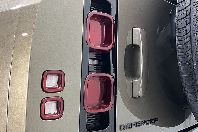 Used Land Rover Defender 2023 for sale - 77350059: Photo 19