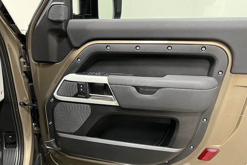 Used Land Rover Defender 2023 for sale - 77350059: Photo 21