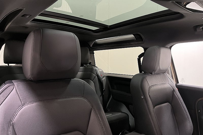 Used Land Rover Defender 2023 for sale - 77350059: Photo 27