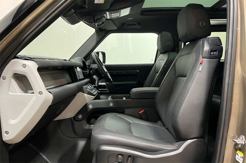 Used Land Rover Defender 2023 for sale - 77350059: Photo 3