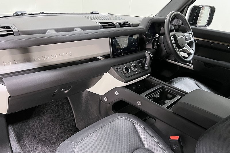 Used Land Rover Defender 2023 for sale - 77350059: Photo 39