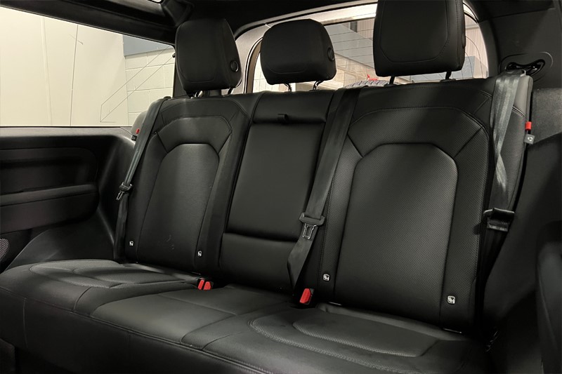 Used Land Rover Defender 2023 for sale - 77350059: Photo 4