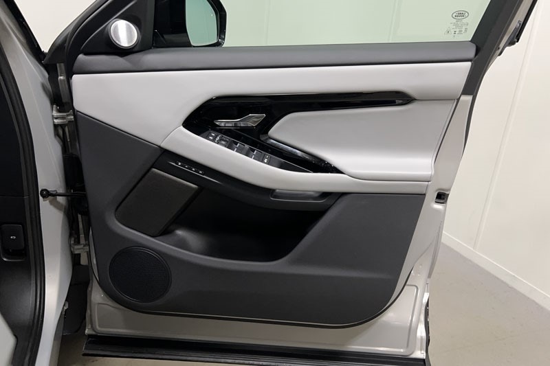 Used Land Rover Range Rover Evoque 2025 for sale - 77930966: Photo 21