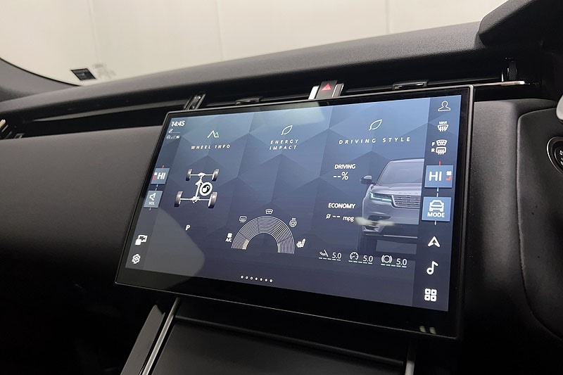 Used Land Rover Range Rover Velar 2023 for sale - 77339585: Photo 32