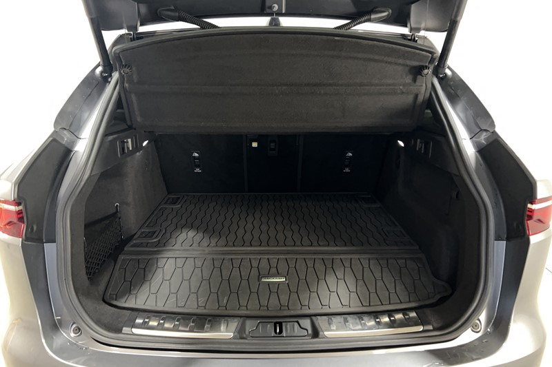 Used Jaguar F-Pace 2023 for sale - 77616210: Photo 11