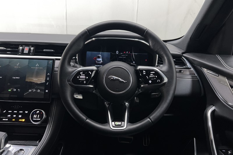 Used Jaguar F-Pace 2023 for sale - 77616210: Photo 16