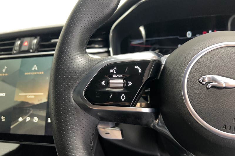 Used Jaguar F-Pace 2023 for sale - 77616210: Photo 31