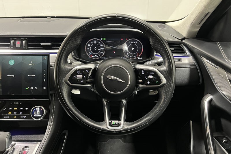 Used Jaguar F-Pace 2021 for sale - 76982458: Photo 15