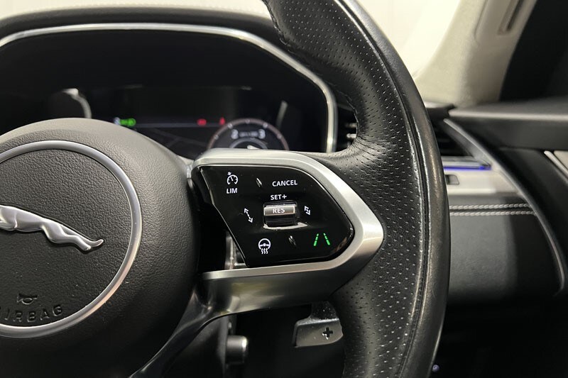 Used Jaguar F-Pace 2021 for sale - 76982458: Photo 30