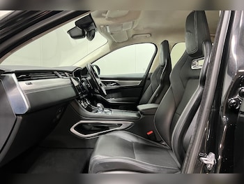 Used Jaguar F-Pace 2021 for sale - 76982458: Photo