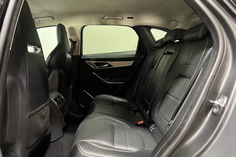 Used Jaguar F-Pace 2021 for sale - 76982458: Photo 4