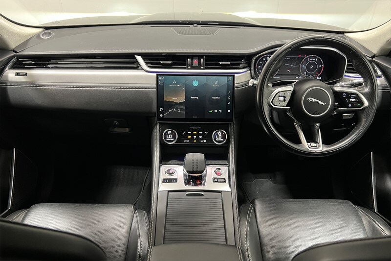 Used Jaguar F-Pace 2021 for sale - 76982458: Photo 9