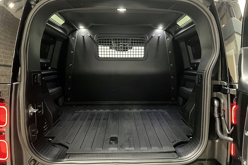 Used Land Rover Defender 2025 for sale - 77339568: Photo 10