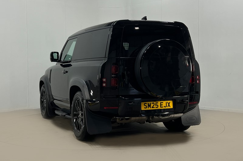 Used Land Rover Defender 2025 for sale - 77339568: Photo 2