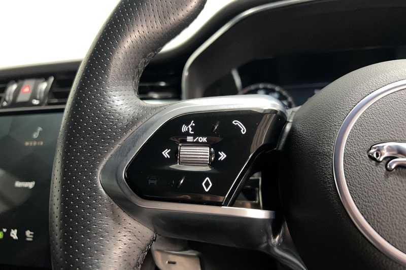 Used Jaguar F-Pace 2023 for sale - 76981858: Photo 30