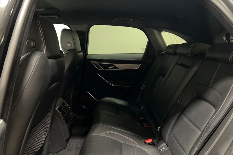 Used Jaguar F-Pace 2023 for sale - 76981858: Photo 4