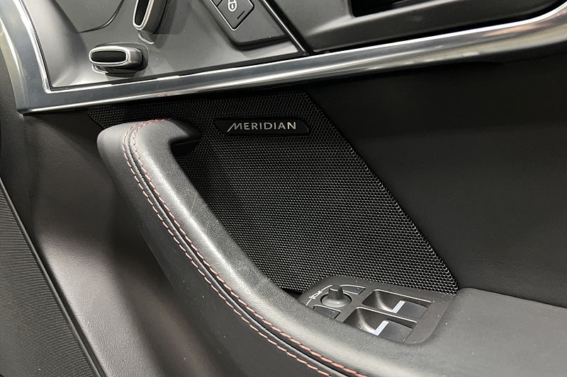 Used Jaguar F-Type 2019 for sale - 77803991: Photo 11