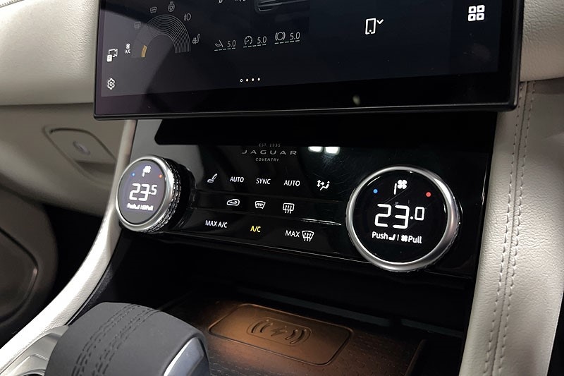 Used Jaguar F-Pace 2023 for sale - 77653276: Photo 34