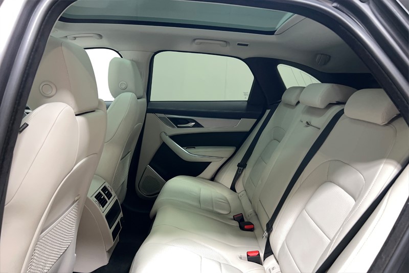 Used Jaguar F-Pace 2023 for sale - 77653276: Photo 4