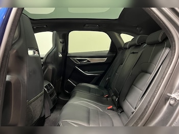 Used Jaguar F-Pace 2021 for sale - 77001341: Photo