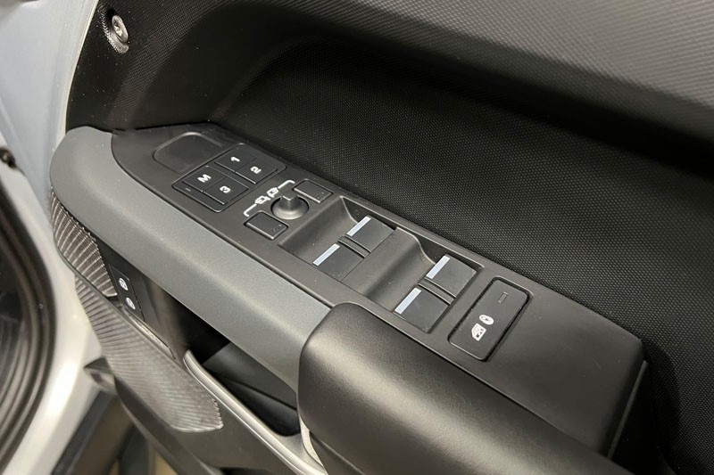 Used Land Rover Defender 2023 for sale - 77545422: Photo 22