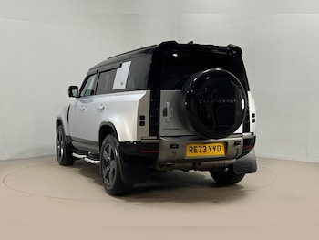 Used Land Rover Defender 2023 for sale - 77545422: Photo