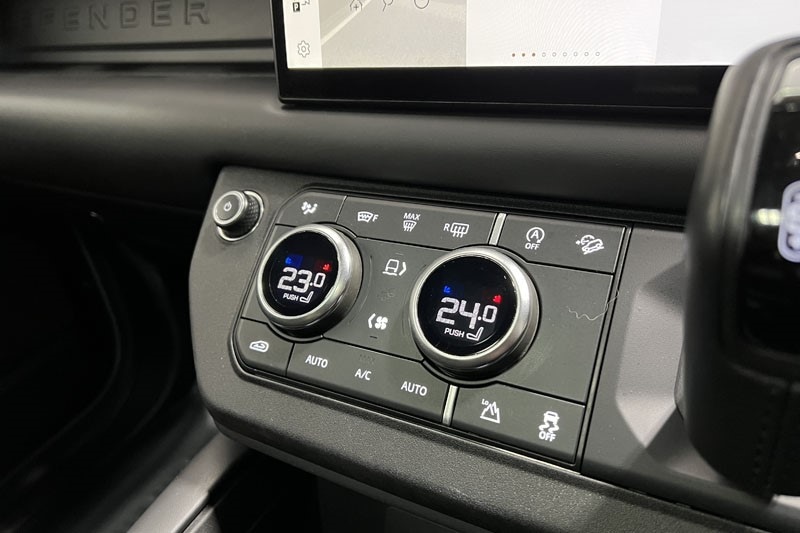 Used Land Rover Defender 2023 for sale - 77545422: Photo 32